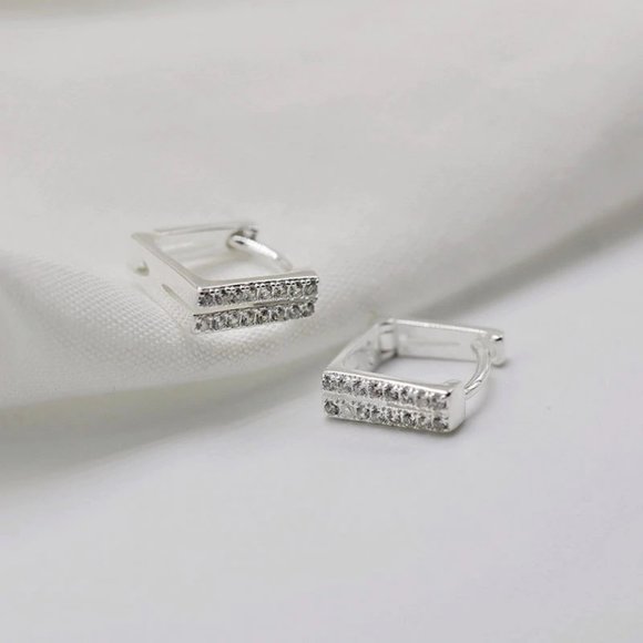 925 Sterling Silver Diamond Square Hoop Earrigs - Picture 2 of 9